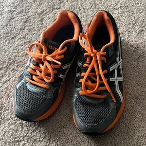 Like New ASICS orange/black sneakers